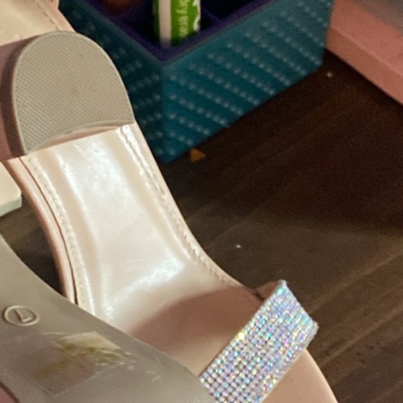 High heels - Picture 5 of 5